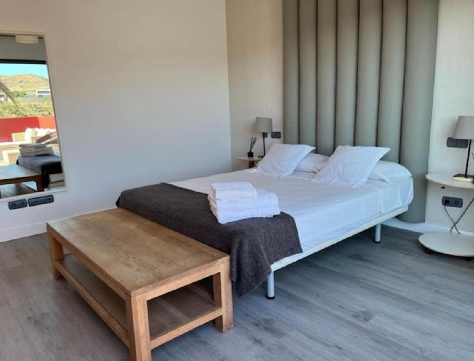 Villa Cooper San Bartolome Bagian luar foto